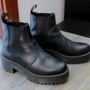 Dr. Martens Rometty Womens Leather Platform Chelsea Boots, Black